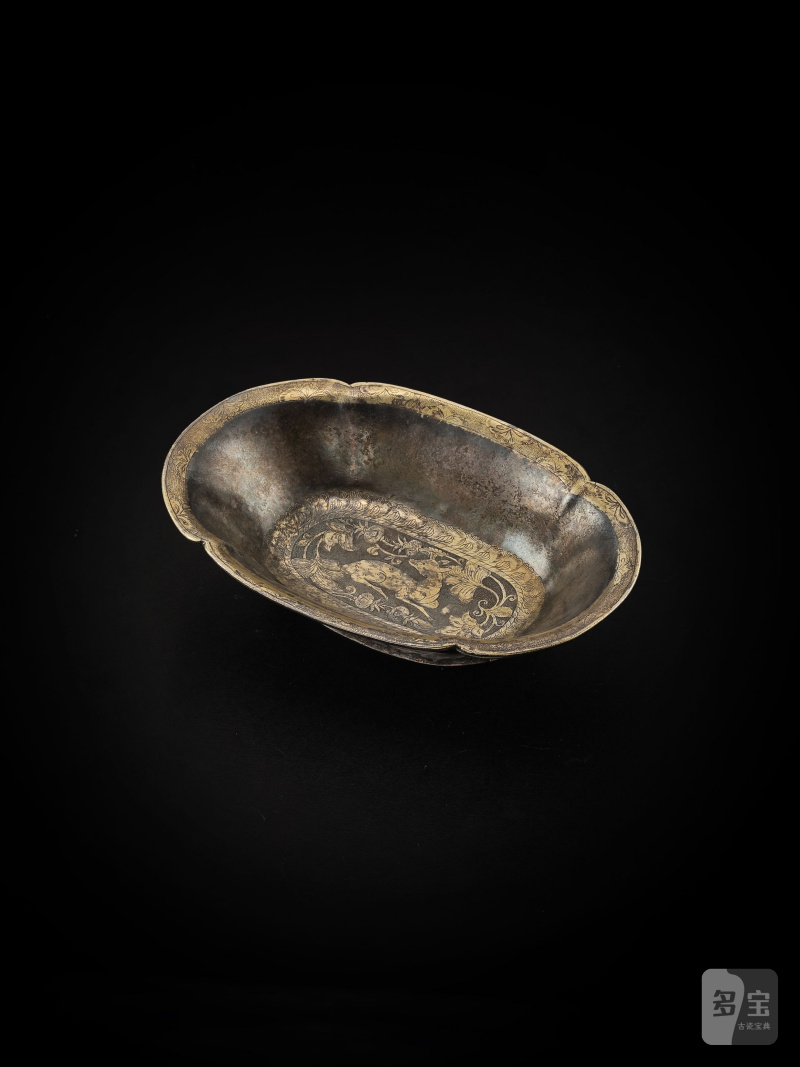 唐　局部銀鎏金鹿紋海棠碟 | A PARCEL-GILT SILVER 'DEER' LOBED DISH - 图5